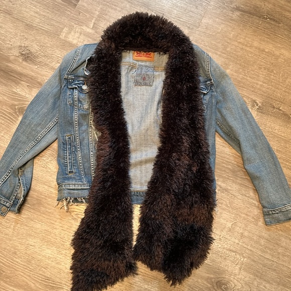 Custom revamped vintage Levi’s jacket - Picture 3 of 5